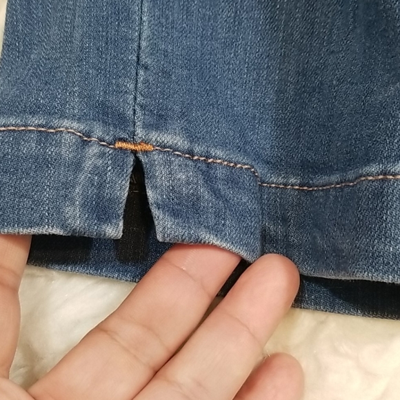 Indigo Rein Crop Distressed Blue Capris.  11 - Picture 8 of 14